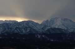 立山連峰 Vの字光芒