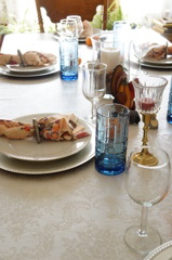Thanksgiving table
