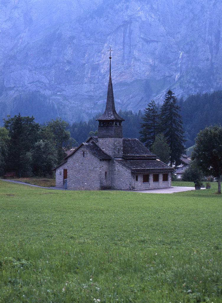 山村の教会