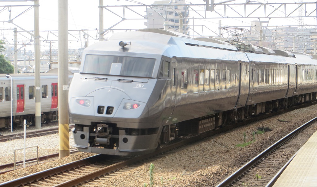 787系特急かもめ通過