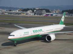 EVAのB777-300　②