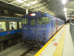 長崎駅とキハ66.67