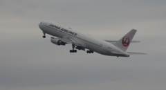 JAL　B767-300の離陸