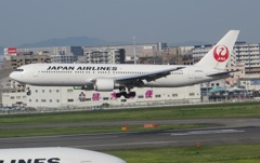 JAL767到着