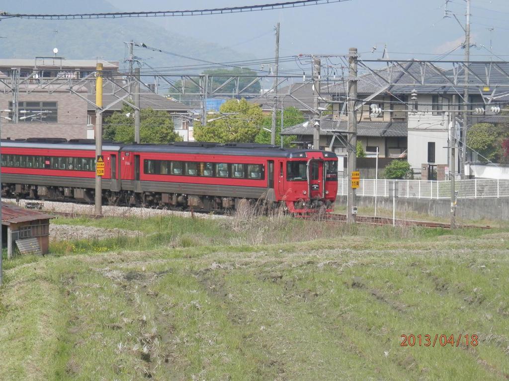 田舎を走るキハ185特急ゆふ