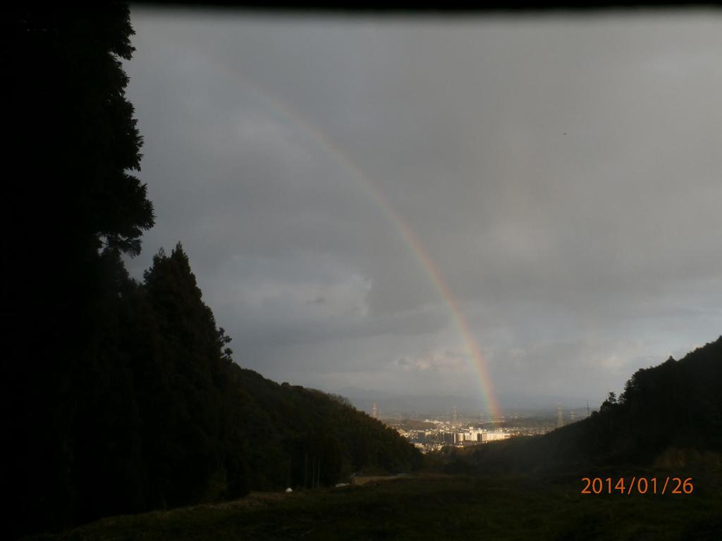 山の麓で撮影した虹
