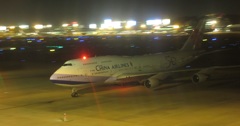 CHINA AIRLINE B747-400到着　②