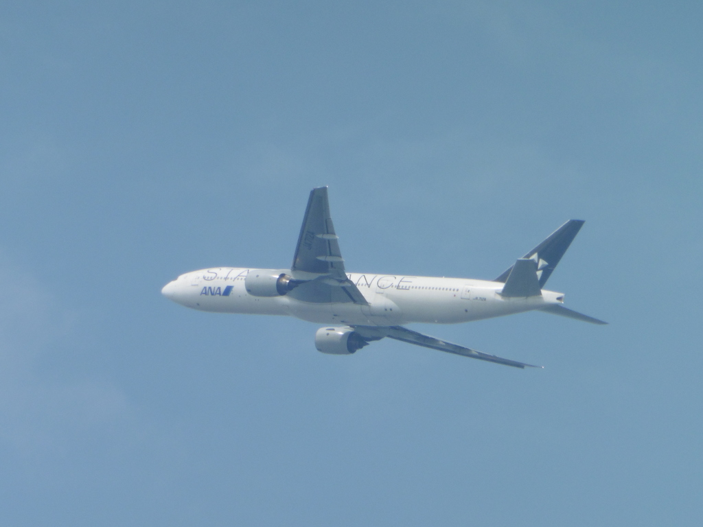 ANA　B777-200　スターアライアンス離陸