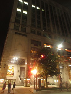夜の博多座①