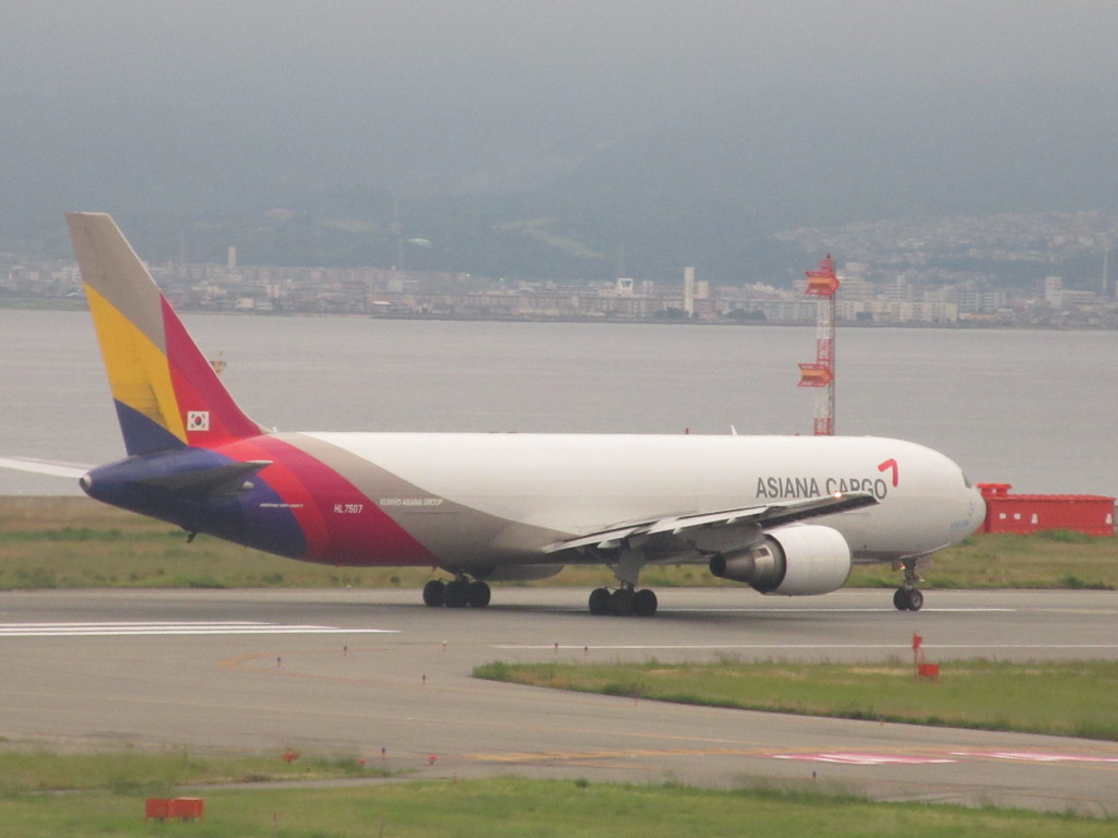 ASIANA CARGO　B767離陸