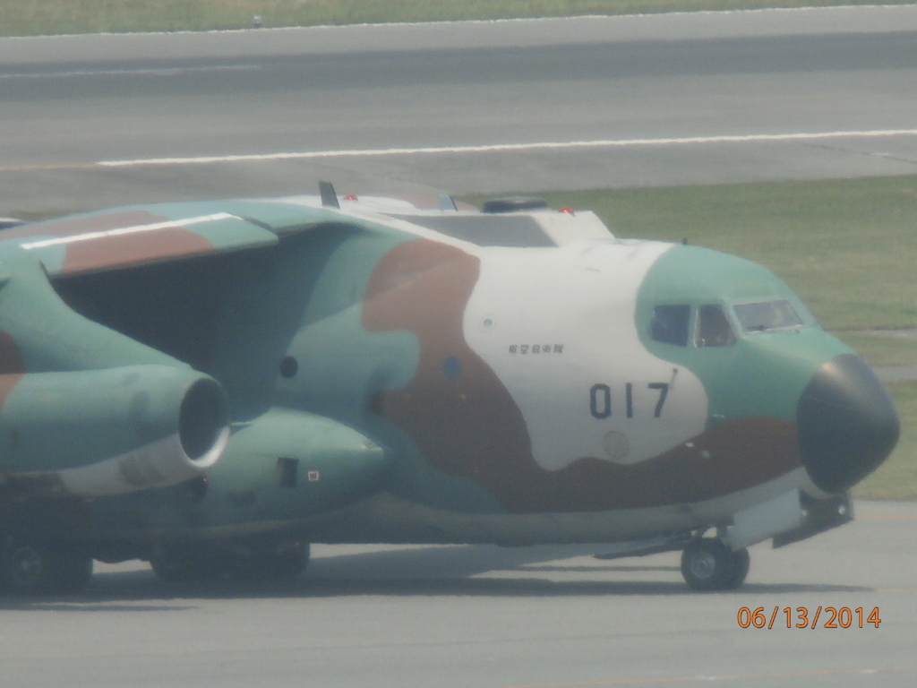 目の前から見るC-1輸送機②