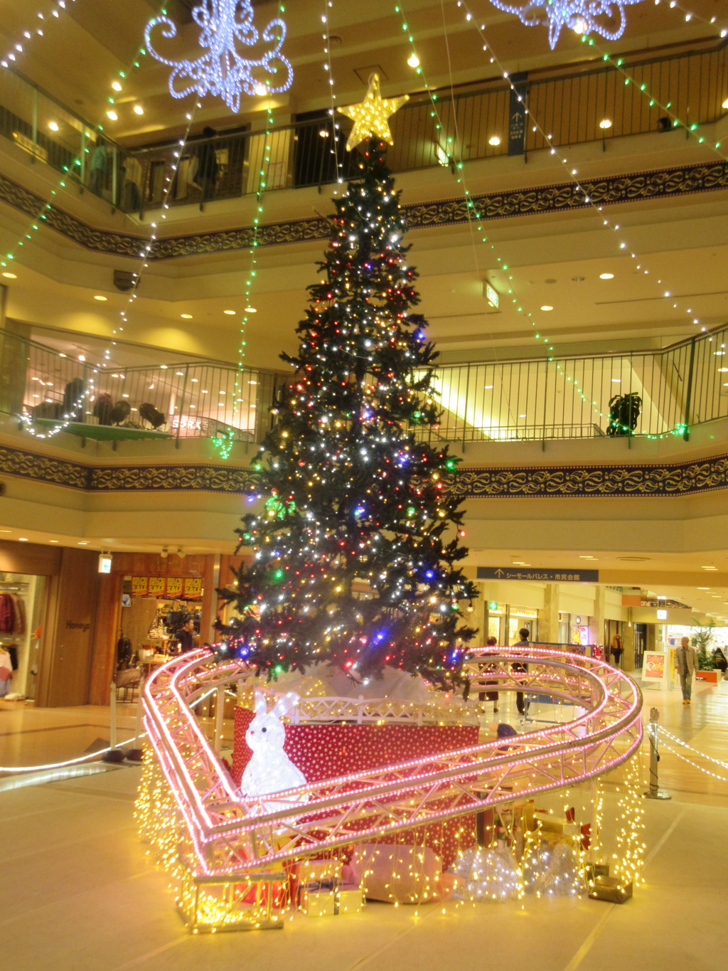 シーモール下関のクリスマスツリー①