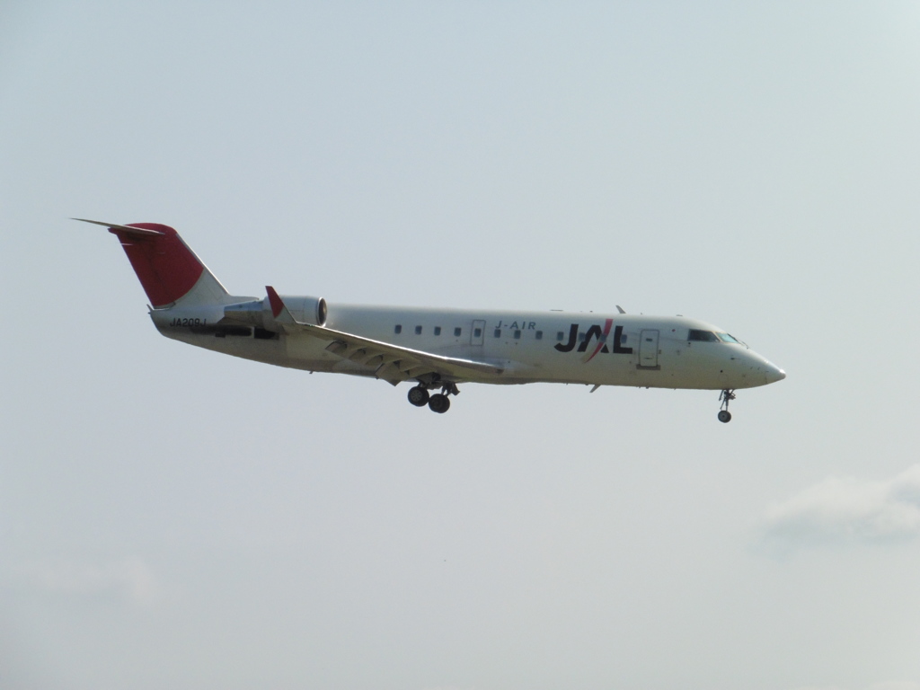 J-AIR　CRJ200着陸