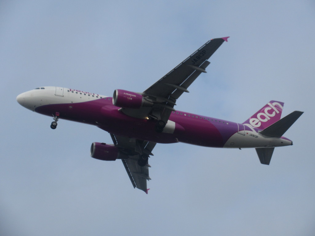 上空を通過するPEACH