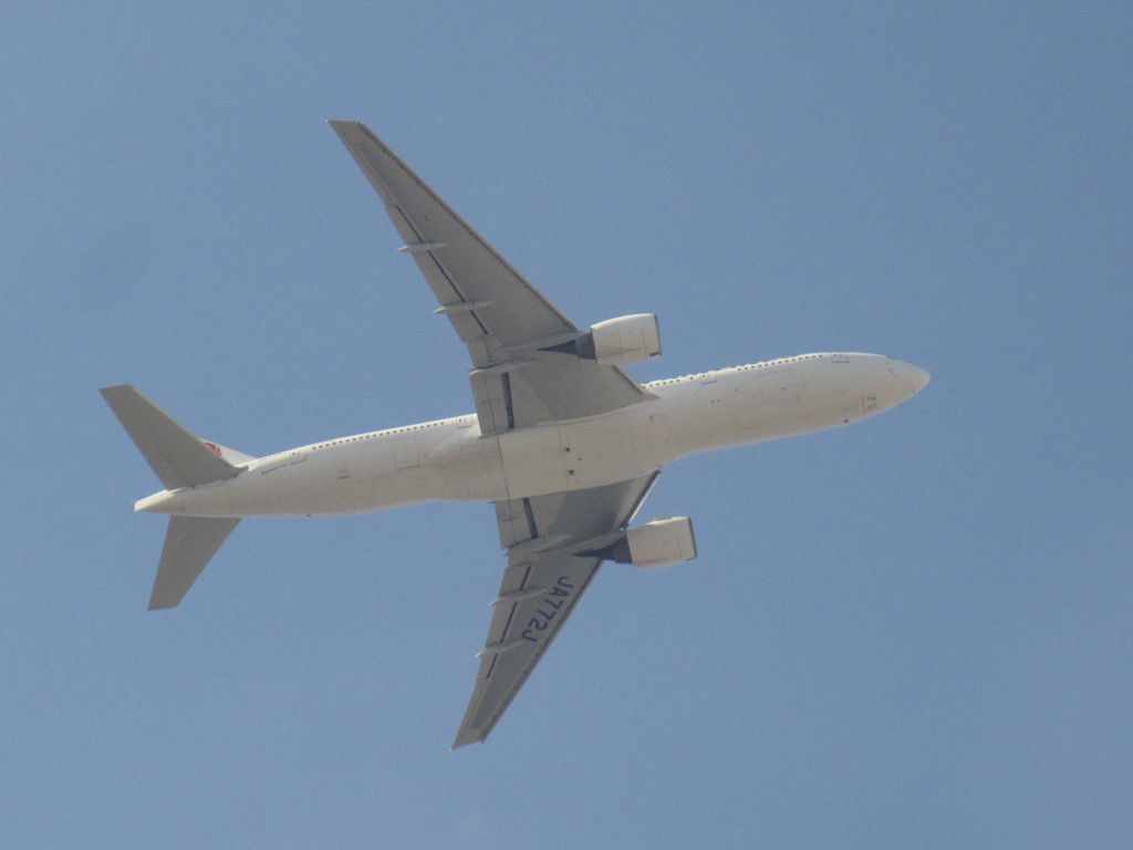 JAL  777-200  JA772J