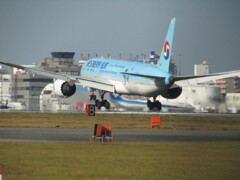 KOREAN AIR B787-9  HL8081  福岡空港　②