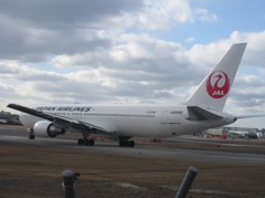 目の前からJAL B767