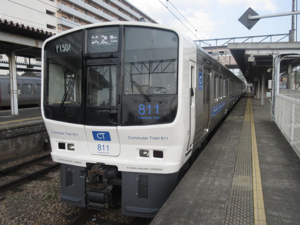 南福岡駅にて811系リニューアル車が①