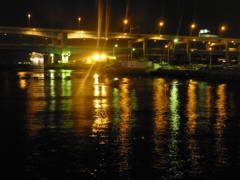 夜の博多港①
