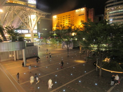 夜の博多シティ　①