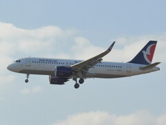 着陸　マカオ航空　福岡空港にて