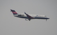 アイベックスエアライン　CRJ200