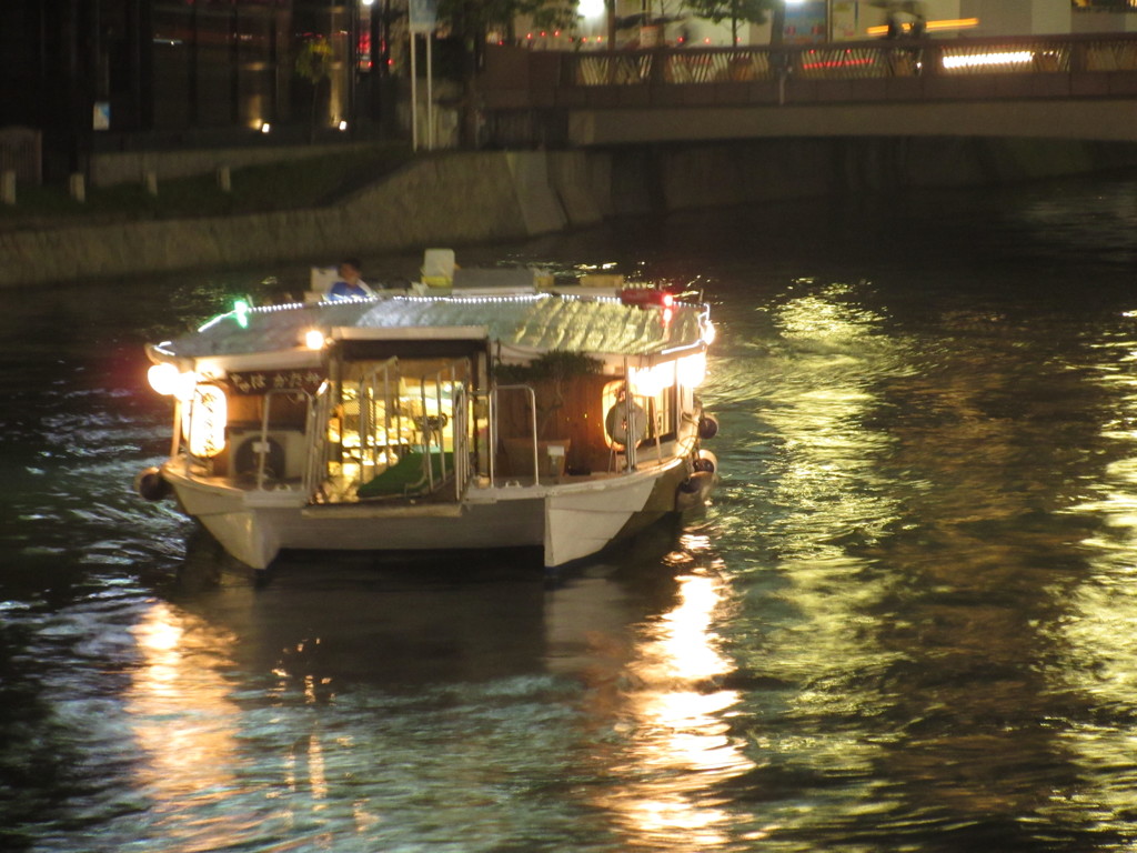 中洲の屋形船①