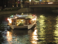 中洲の屋形船①