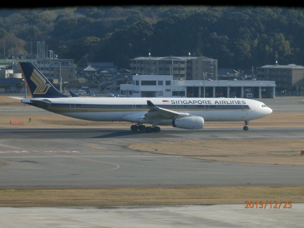 飛び立つシンガポールエアラインズ