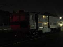 夜の保守車両