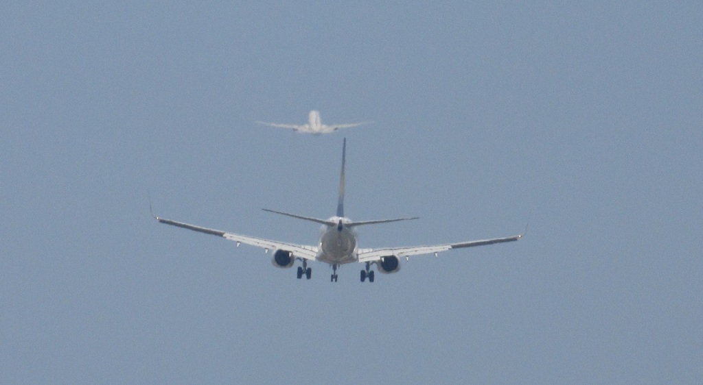 離陸機と着陸機を同時に