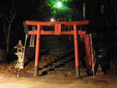 夜の神社にて②