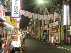 夜の西新中央商店街　③