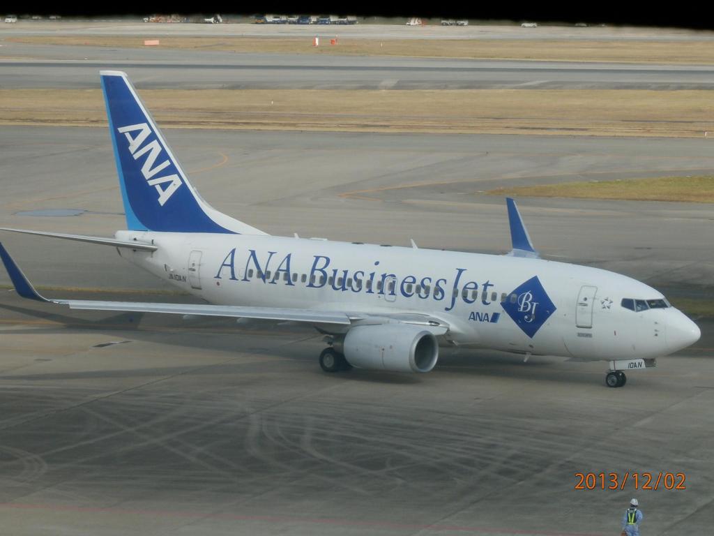 ANA　B737-700　ムンバイ行き