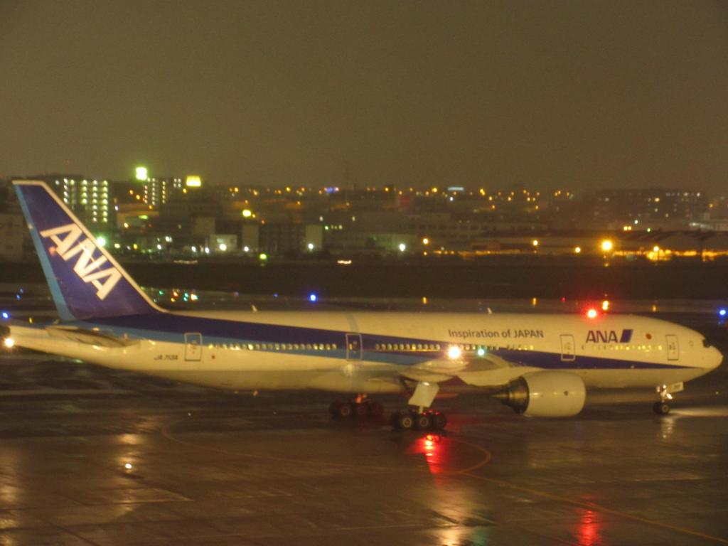 ANA　B777-200出発