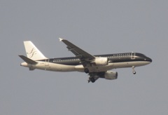 福岡空港へのアプローチを東区付近より眺める②