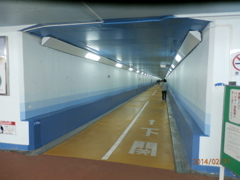 関門人道トンネルの内部