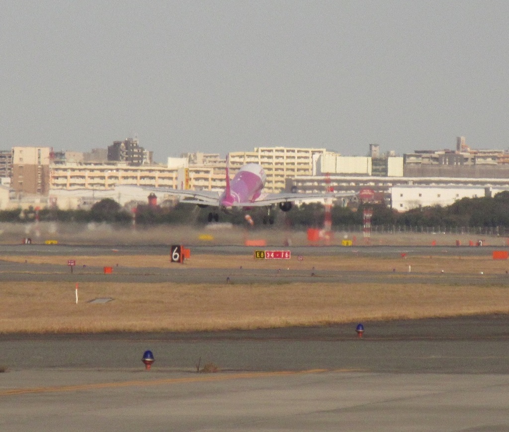 後ろから見た離陸①