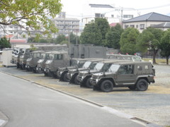 並ぶ自衛隊車両①