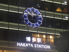 博多シティの光る時計
