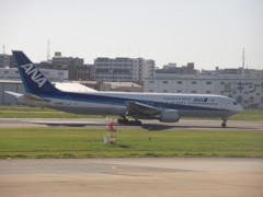 到着するANA　B767
