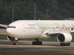 JALハピネスエクスプレス　777-200