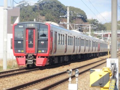 813系普通列車