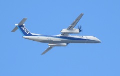 ANA　　ボンバルディア離陸