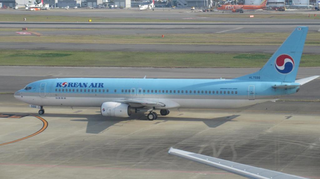 大韓航空　B737-900出発