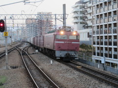 EF81-403貨物通過　②