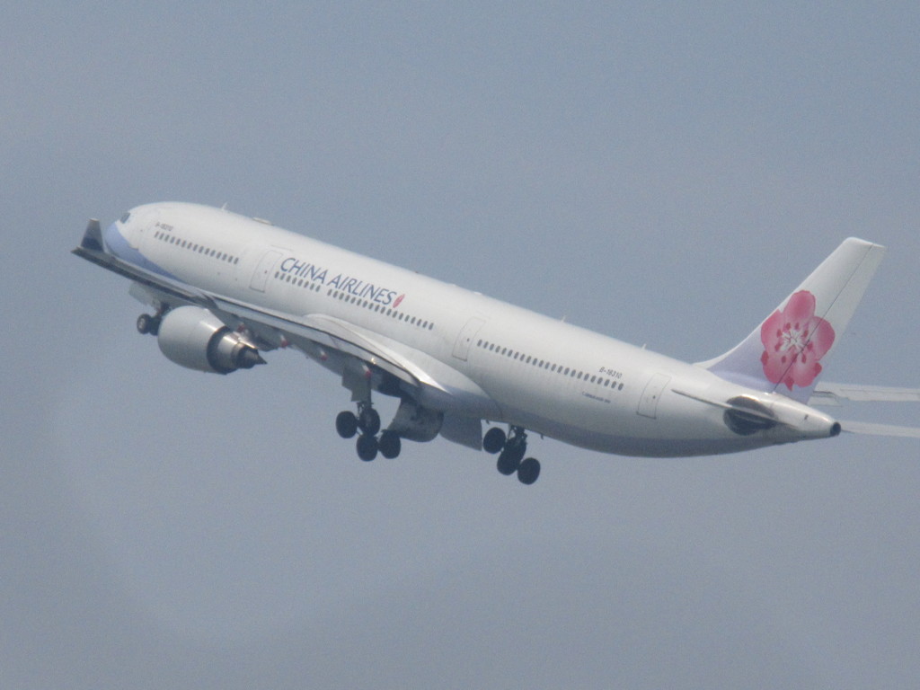 CHINA AIRLINEの離陸