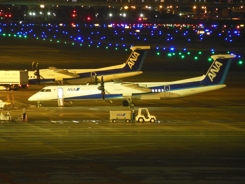夜の福岡空港にて　⑤