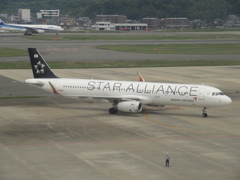 ASIANA A321 STAR ALLIANCE飛来