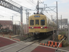 西鉄貝塚線600系通過